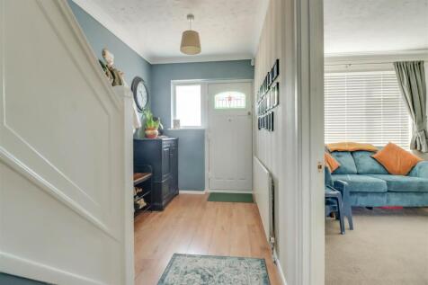 6 SANDOWN ROAD 25-12.jpg