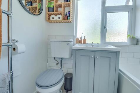 6 SANDOWN ROAD 25-15.jpg
