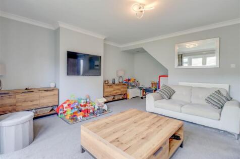 23aETHELREDGARDENS-7.jpg
