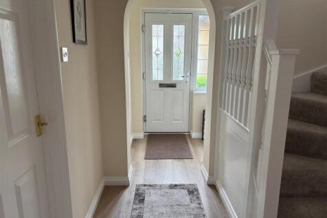 18 friern downstairs.jpg