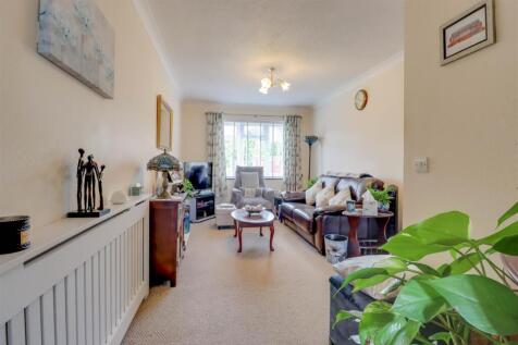 29 PINE CLOSE-8.jpg