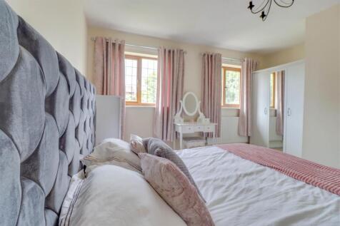 84 DOESHILL DRIVE-7.jpg