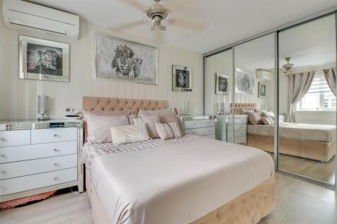 16 MAPLE LANE WICKFORD-14.jpg