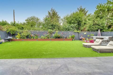 16 MAPLE LANE WICKFORD-32.jpg