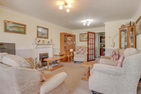 9 TOPPESFIELD AVENUE-9.jpg