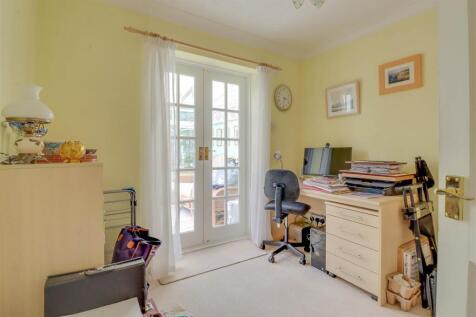 9 TOPPESFIELD AVENUE-13.jpg