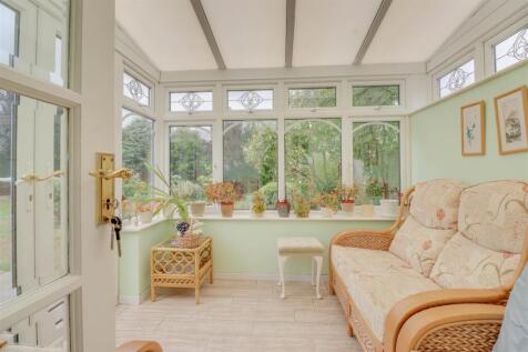 9 TOPPESFIELD AVENUE-14.jpg