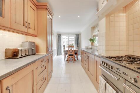 22 HIGHCLIFFE WAY_-13.jpg