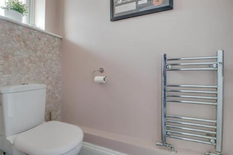 22 HIGHCLIFFE WAY_-9.jpg