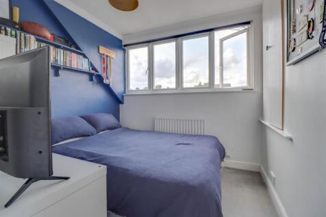 22 HIGHCLIFFE WAY_-7.jpg