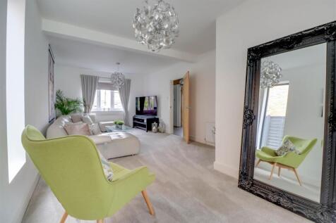 133 LONDON ROAD INSIDE-16.jpg