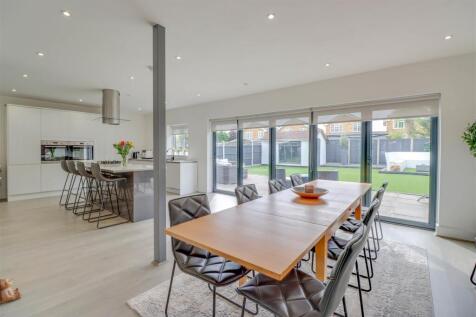133 LONDON ROAD INSIDE-25.jpg