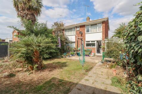 24 WHIST AVENUE OUTSIDE-2.jpg