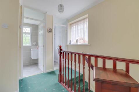10 HIGHCLIFFE WAY INSIDE-6.jpg