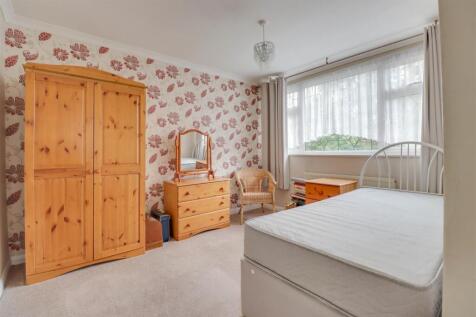 10 HIGHCLIFFE WAY INSIDE-5.jpg