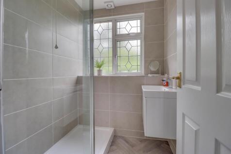 10 HIGHCLIFFE WAY INSIDE-2.jpg