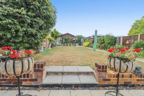 32 THIRD AVENUE REAR GARDEN-12.jpg