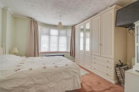 80 DEIRDRE AVENUE-3.jpg