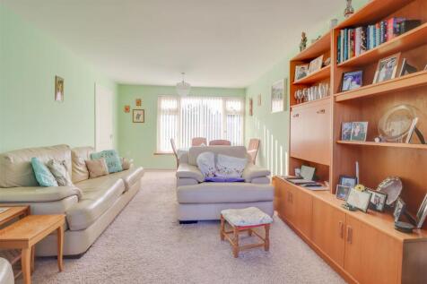 15 MERLIN WAY INSIDE-4.jpg