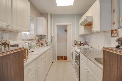 51 ETHELRED GARDENS INSIDE-6.jpg