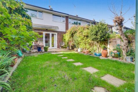 66 BEAUCHAMPS DRIVE INSIDE-15.jpg