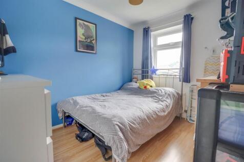 9 HEYBRIDGE DRIVE.jpg