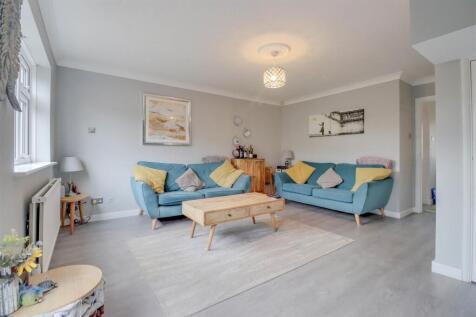 9 HEYBRIDGE DRIVE-8.jpg