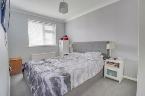 9 HEYBRIDGE DRIVE-2.jpg