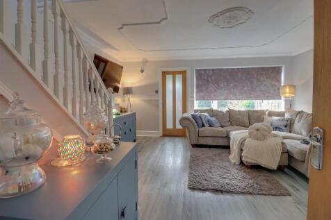 56 ALICIA AVENUE-7.jpg