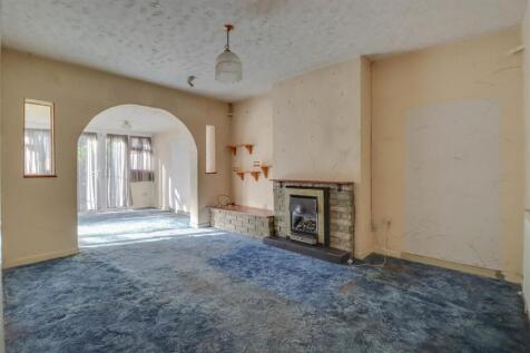 28 LEASWAY INSIDE-5.jpg