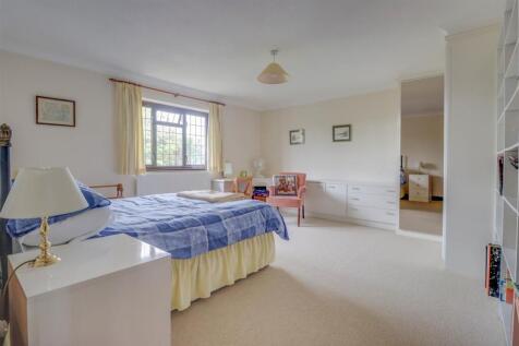 35 RIVERSIDE WALK WICKFORD.jpg