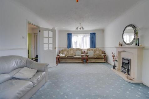 5 HORNCHURCH INSIDE-6.jpg