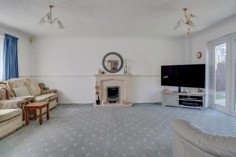 5 HORNCHURCH INSIDE-8.jpg