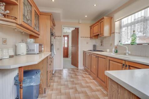 28 CHARLOTTE AVENUE-10.jpg