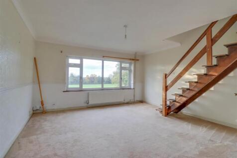 44 MARKET AVENUE INSIDE-4.jpg