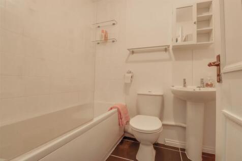 36 TALLOW GATE INSIDE-8.jpg