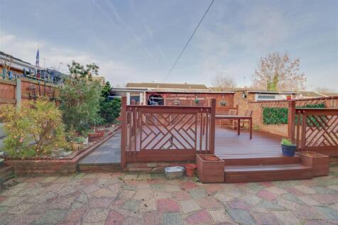 81 BEAUCHAMPS DRIVE INSIDE-12.jpg