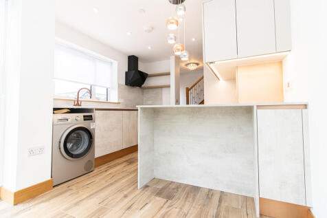 37 Huron Cre-12