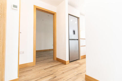 37 Huron Cre-10