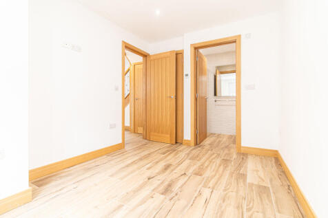37 Huron Cre-20