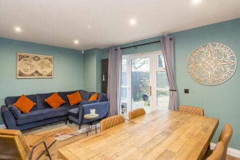 (Living Area Photo)