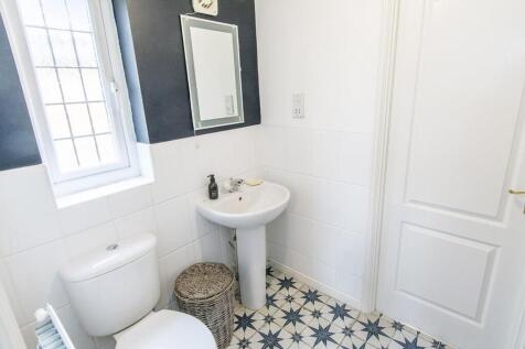 &#39;Jack and Jill&#39; Shower Room
