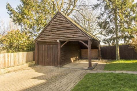 Garage &amp; Carport
