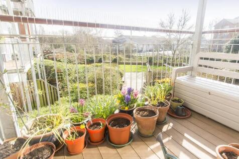 (Balcony Photo)