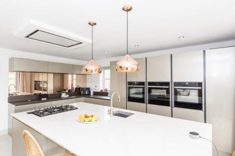 (Kitchen Area Photo)