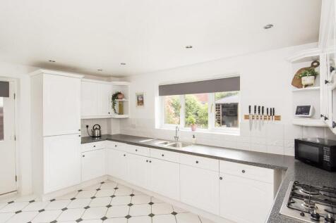 (Kitchen Breakfast Room Photo Two)