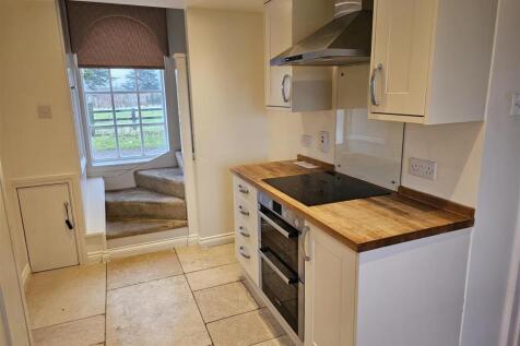 Kitchen/Breakfast Room (Photo 2)