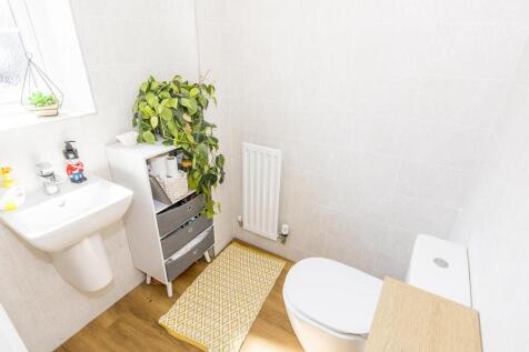 Cloakroom / WC