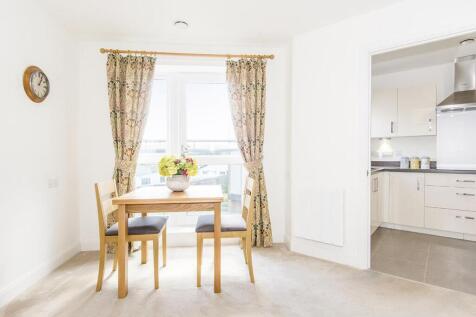(Dining Area Photo)