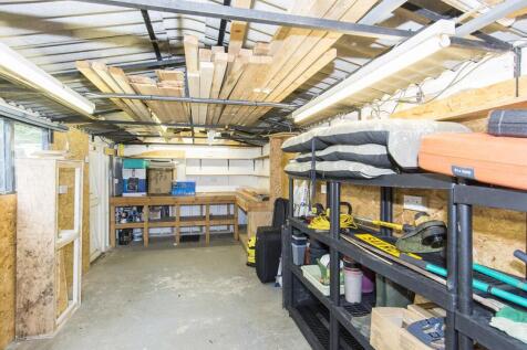Garage/Workshop &amp; Carport